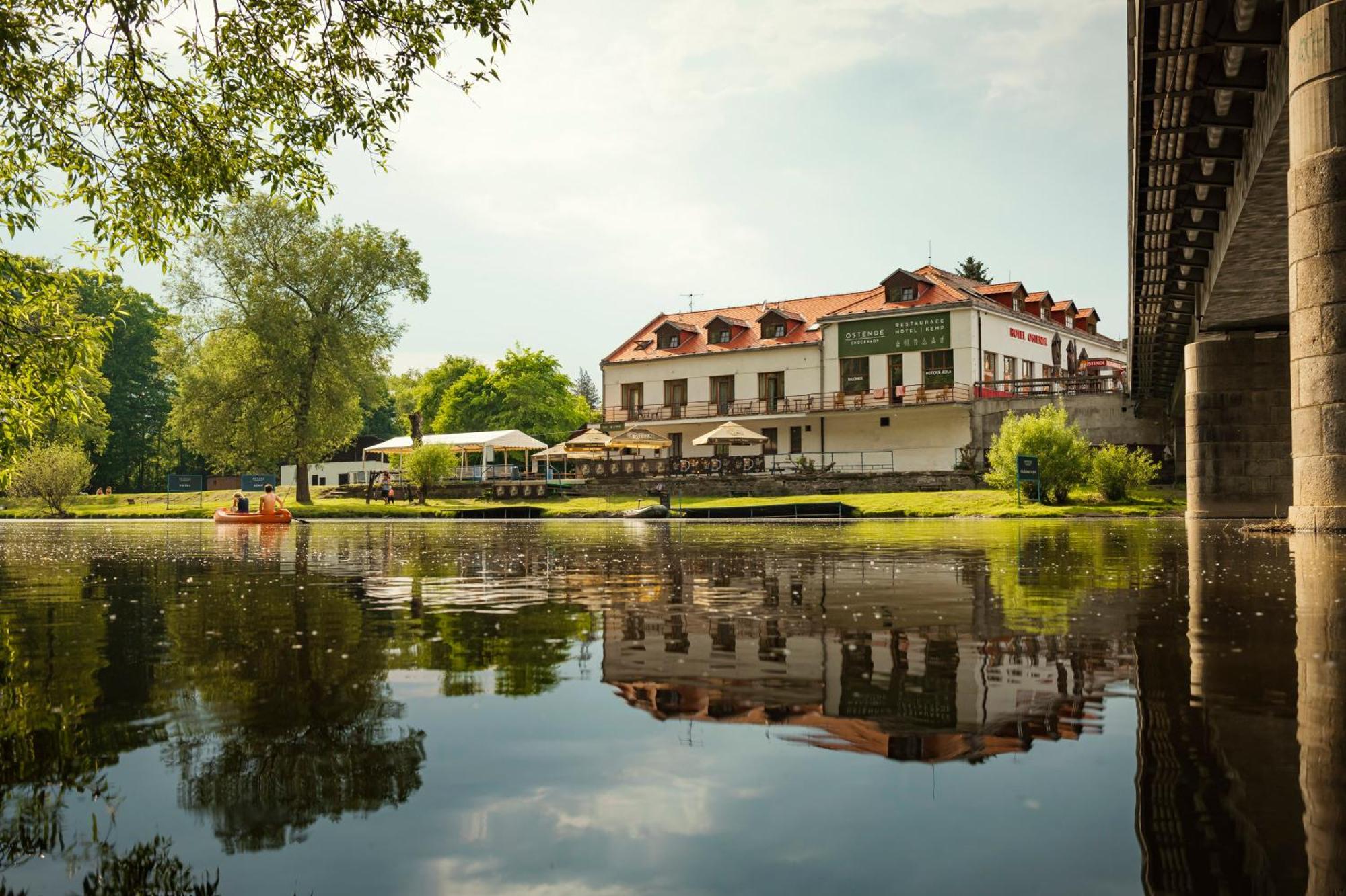 Hotel Ostende Chocerady Luaran gambar