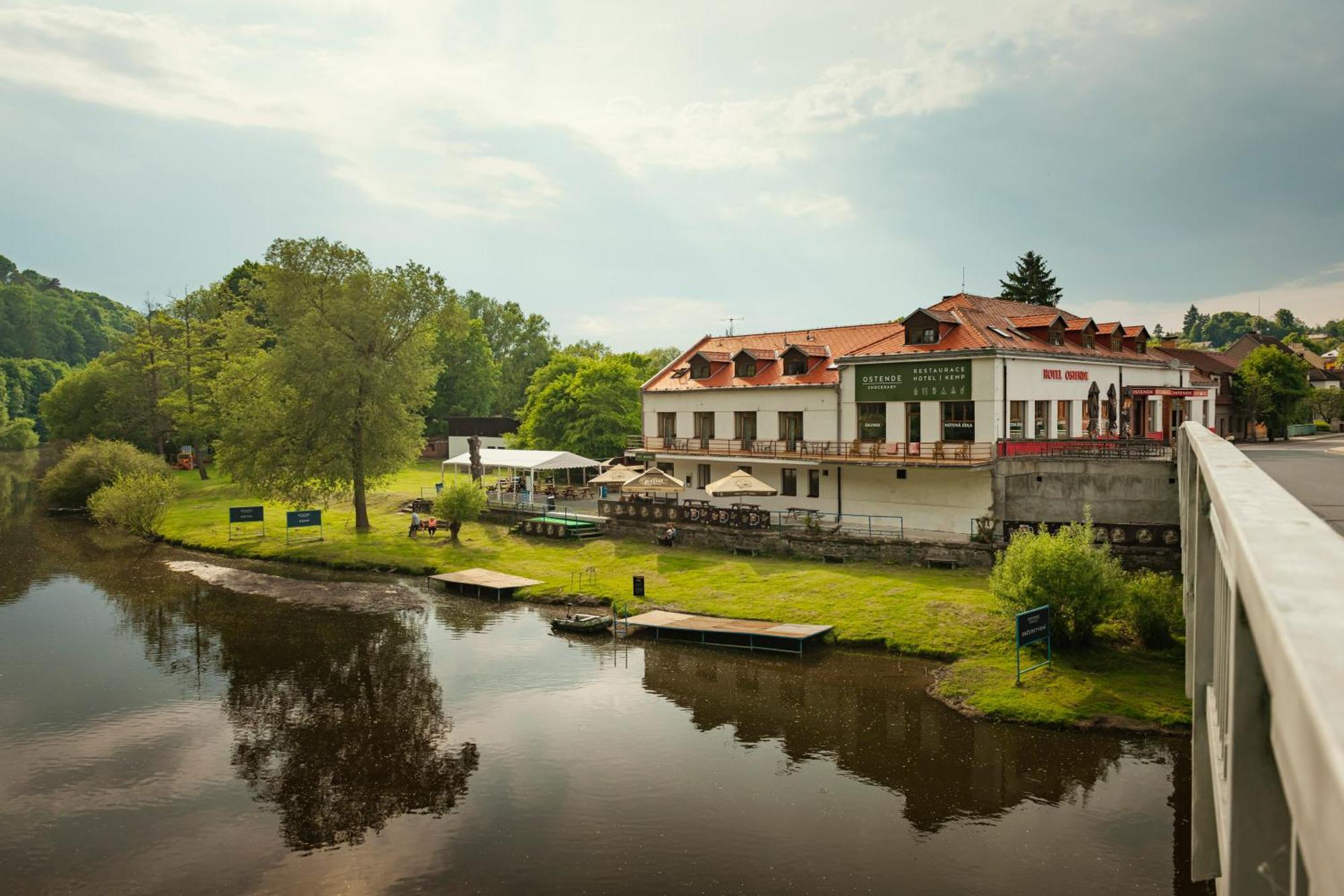 Hotel Ostende Chocerady Luaran gambar