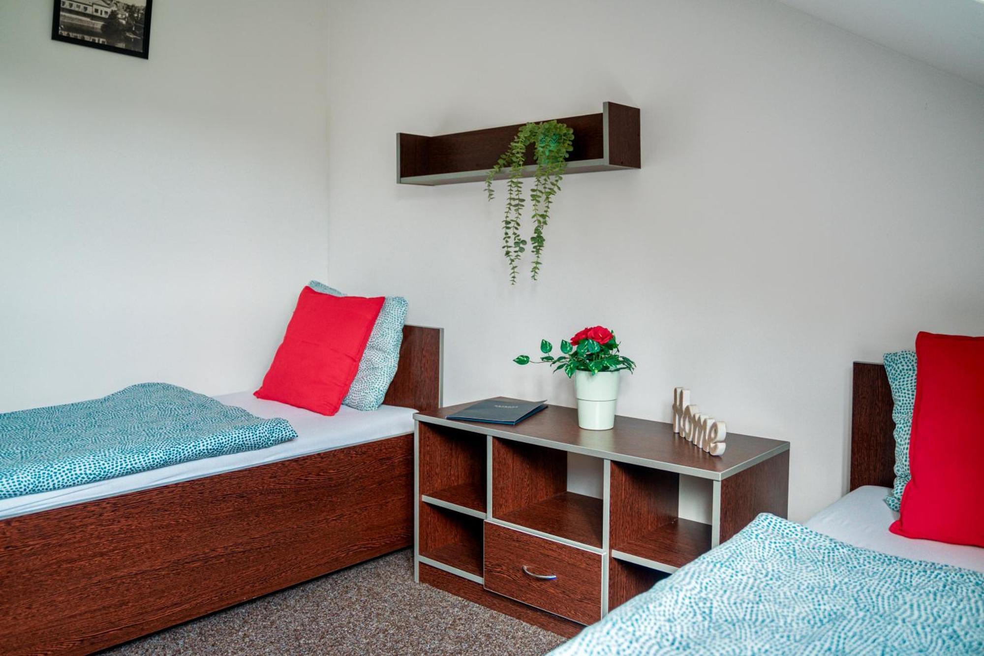Hotel Ostende Chocerady Luaran gambar