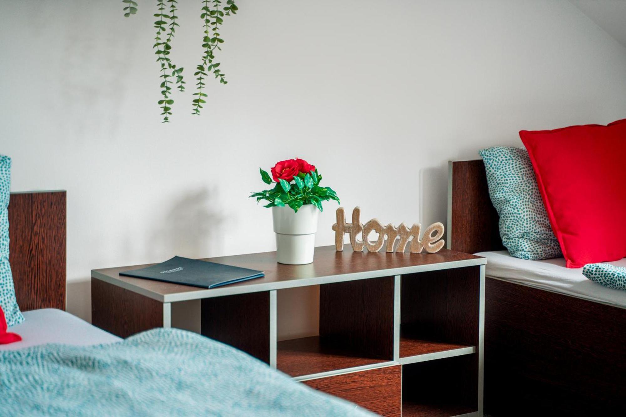 Hotel Ostende Chocerady Luaran gambar