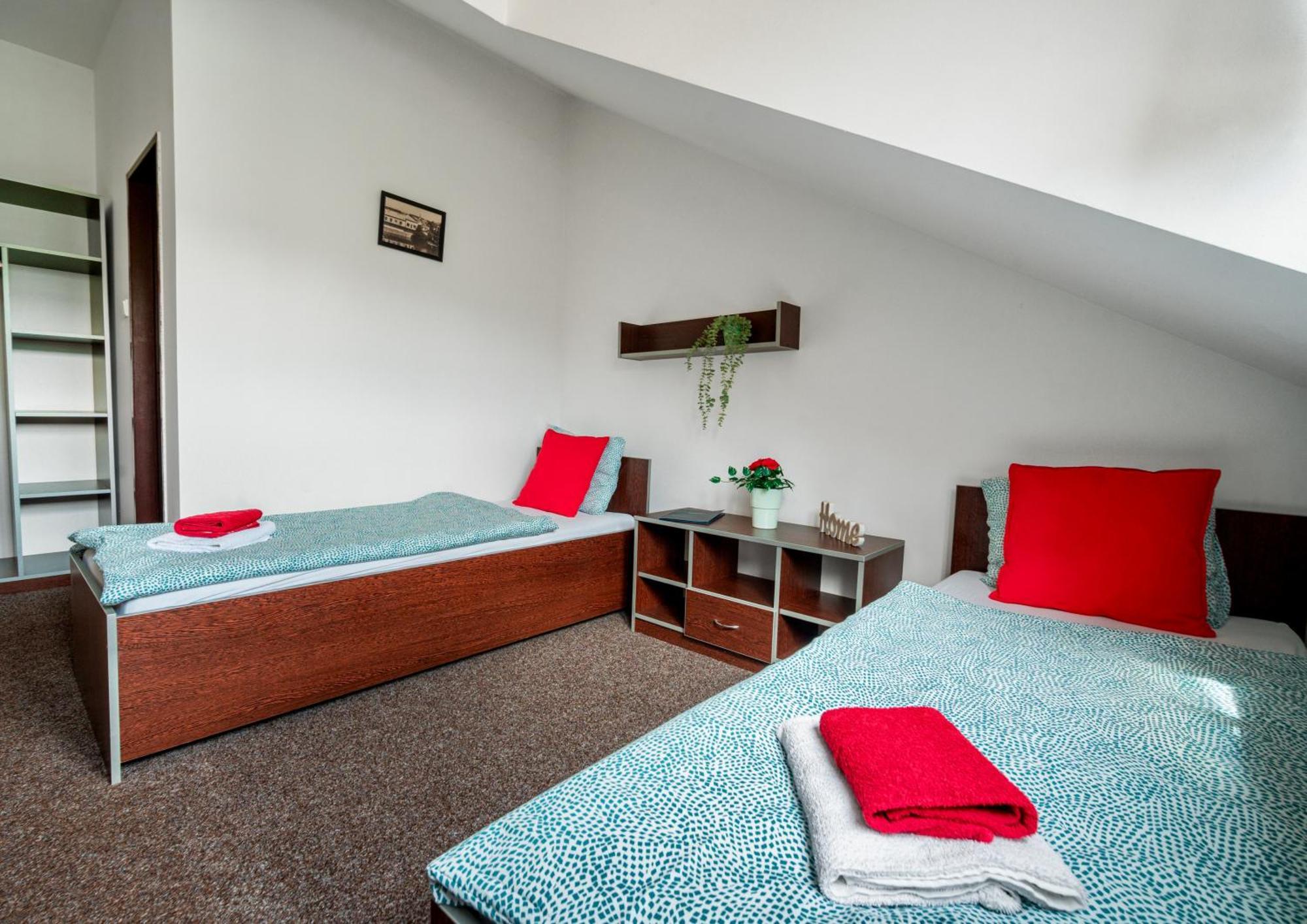 Hotel Ostende Chocerady Luaran gambar